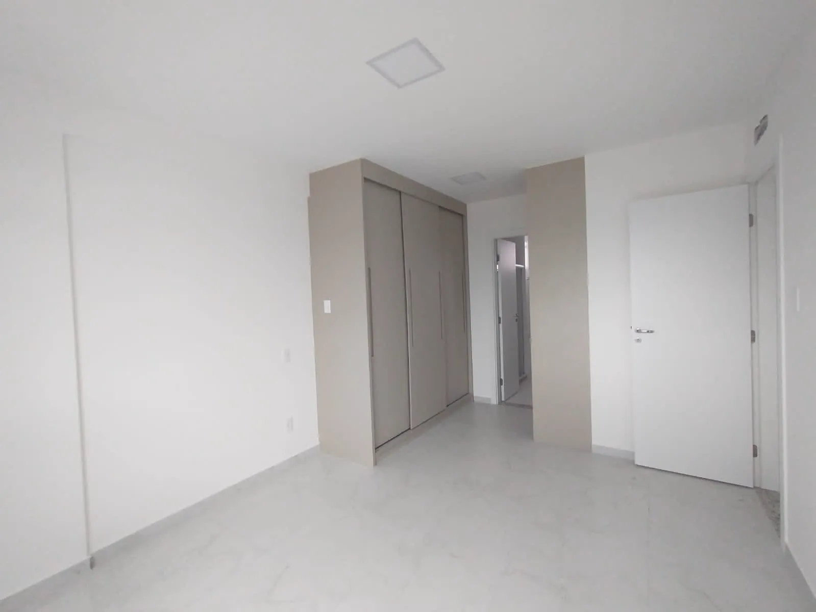 Apartamento em Santa Mônica, foto 8 de 14